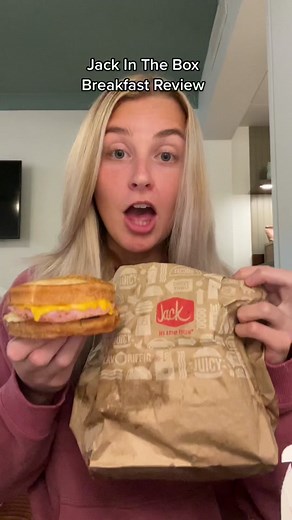 Jack in the Box Breakfast Review: Loaded Sandwich, Mini Pancakes, Churros, and More!