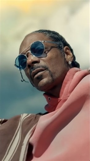 Snoop Dogg - Rollin' Down (Official Music Video)