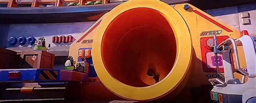 A few people tried to jump down my throat that I implied this cameo in my previous post, but I didn't post the actual, off-screen footage from the film. IMO 1 full second of Samus's ship isn't worth paying a $15-$20 movie ticket over, but ok. Enjoy. #metroid #samus