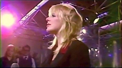 Marianne Faithfull chante "The Ballad of Lucy Jordan" en live à Paris