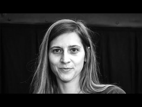 Silke Weinfurtner: Hydrodynamic simulations of rotating and non-rotating black holes (EmQM15)