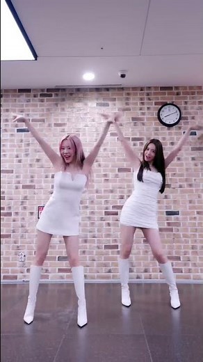 We are one😘☝🏻