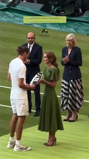 Sasha Alexander Zverev Gets Runner-up Shield | Pleasant Smelling Kate Middleton | London UK