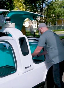 FedEx to test package deliveries with self-driving startup Nuro
