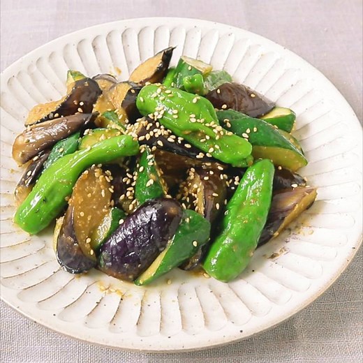 ナスとキュウリのシンプル味噌炒め 作り方・レシピ | クラシル