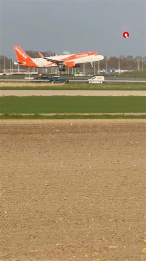 AIRBUS A320 EASYJET FROM NAPLES TO AMSTERDAM LANDING SCHIPHOL AIRPORT OEIZF #automobile #aviation
