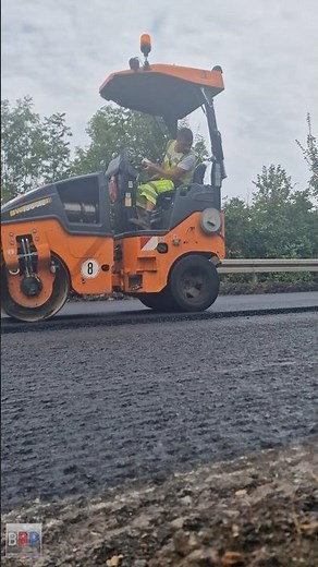 Asphalt Paving: Bomag BW 100 AC #roller #bomag