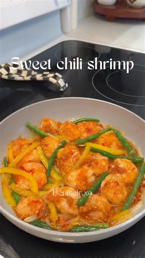 Denise | Sweet Chili Shrimp 🍤🌶️ Quick, flavorful, and so easy to make! Ingredients: • ½–1 lb shrimp, peeled and deveined • Olive oil • Salt,... | Instagram