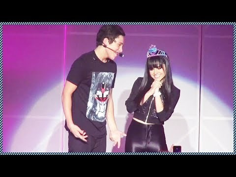 Austin Mahone Sings Happy Birthday to Becky G - Mahomie Madness Ep. 36