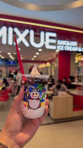 Habis bukber jangan lupa beli ice cream sundae dari Mixue,, harga sangat ramah dikantong loh#mixue#icecream#promotiktok#vouchertiktok #ramadhanseru