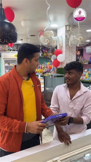 Cakewalk | Premium Bakery Shop | Gaya on Instagram: "30rs ka bhari nuksaan🤣 Follow for more @cakewalk_gaya #comedy #tredingreels #viral #fypage #cakedesigner"