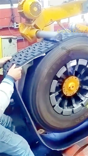 Amazing Tire Retreading Process 🚜 #youtube #shorts #viralshorts #craftscrowd