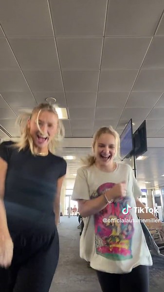 I miss my little sis @pressley