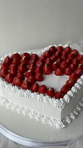 13 reactions | ✨ Next wedding cake drop! ✨ A stunning 1-tier wide...