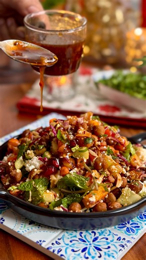 Comment “Protein” for - HIGH PROTEIN KALA CHANA SWEET POTATO SALAD WITH SWEET & SPICY IMLI DRESSING- Recipe via DM . Skip the extra cooking tonight—this High Protein Kala Chana & Sweet Potato Salad is a complete, one-bowl dinner. It’s perfectly balanced with complex carbs, fiber, and plant-based protein, so you won’t need anything else on the table. . Recipe - To make the salad - - Boil 1 cup soaked Kala Chana, into the pressure cooker. While boiling add some salt. - Take 2 boiled sweet potatoes