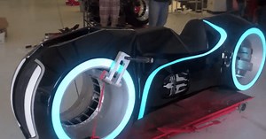 Awesome: Real-Life Electric Tron Lightcycle