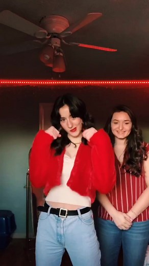 Exploring Junko Poses with a Newbie