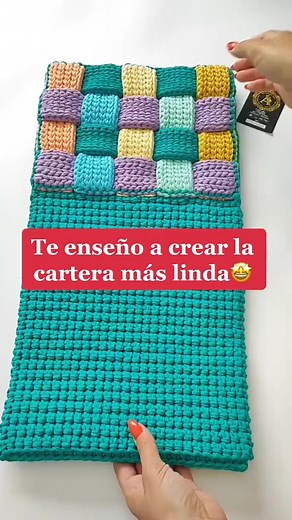 Info en el link del perfil #crochetbaglover #bolsadecrochet #bags #emprende #trapillo #bagdecroche #bolsadecroche #cursoonline #crochet | Apego crochet