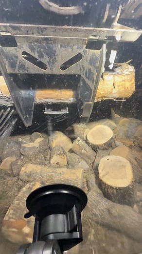 1.4K views · 31 reactions | POV blocking firewood with the Hammerhead Attachments GS44 #grapplesaw #hammerheadattatchments | John Borg | Facebook