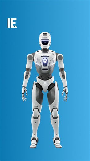 135K views · 1.2K reactions | The T800 is EngineAI's newest full-sized general-purpose humanoid robot, showing off its strength and dexterity with a full kung-fu routine!  xrobohub / X | Interesting Engineering | Facebook