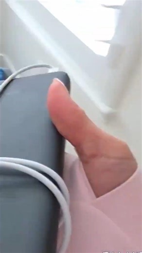 Alinity needs a charger