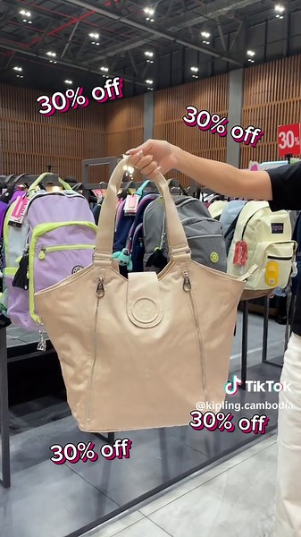 Kipling Pop-Up Sale: 30% Off at Aeon Mall