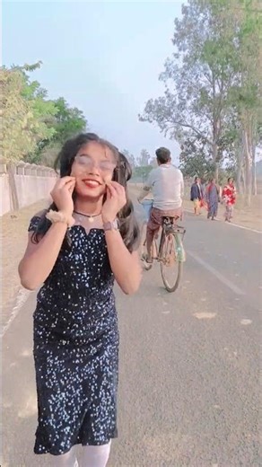 Sundari kemiti hello 🥰🧿🥰 trending song #viral #dance #love ...