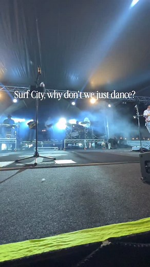 Surf City went COUNTRY 🤠 @surfcitylivenc brought country vibes! Thank you for an amazing night @paigekingjohnson @craigmorgan and @joshturnermusic 🎶🎸 Shout out to everyone that made Surf City Live happen - sponsors, vendors, volunteers, performers and everyone in between - a job well done. Is it too soon to start counting down til @surfcitylivenc 2026!? #livemusic #events #countrymusicfan #countrymusic #surfcitylive #soundsidepark #surfcity #surfcitync #topsail #topsailislandnc #ncliving #coa