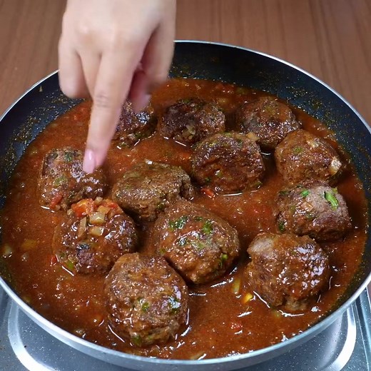 Cómo preparar deliciosas albóndigas con pasta