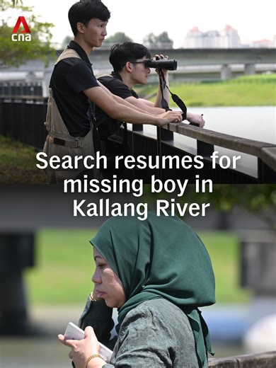 Family members of a 13-year-old boy believed to have drowned in the Kallang River were at the scene on Thursday (Feb 26) as search efforts entered a second day. The SCDF said it resumed operations at about 7am, after the search was called off on Wednesday due to low visibility. The boy, identified as Daniel, is believed to have been fishing with friends when he fell into the river and went missing. (Video: CNA/Marcus Mark Ramos)