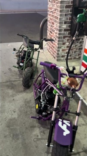 Squad pit stop.