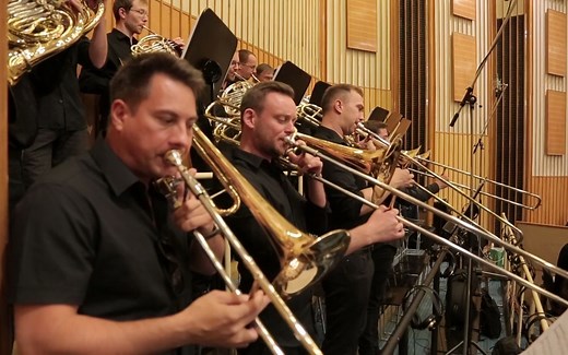 凯旋进行曲 Triumphal March Aida, Act II, Scene 2 Conducted by Peter Pejtsik