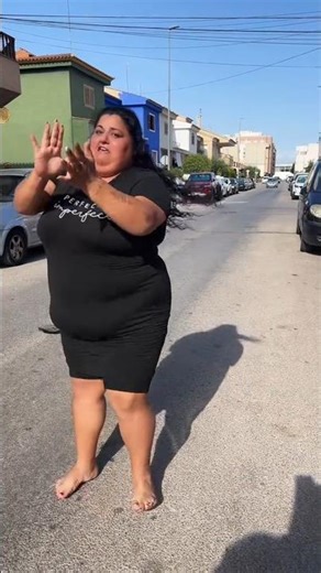 La Falete desprendiendo arte por las calles asá #flamenco #lafalete #artegitano #baileconalma #viral