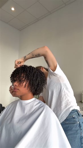 Acacia| Hair Science| Curl Specialist | READ BEFORE COMMENTING 1. My client loves her natural hair but said SHE HATES HER HAIR CURRENTLY BECAUSE IT WAS DAMAGED. NOT THAT SHE... | Instagram