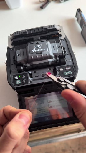 Panduan Splicing Fiber Optik: Tutorial Lengkap