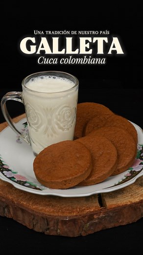 ¿La cuca es la mejor galleta de Colombia? 🤔 Hoy te enseño mi receta fácil, rápida y deliciosa de galleta cuca colombiana, una receta tradicional que va directo al corazón ❤️ ✅ Ingredientes: - 600 g de panela - 500 ml de agua - 750 g de harina de trigo - 32 g de margarina - 24 g de polvo para hornear - 6 g de bicarbonato - Clavos, pimienta y canela al gusto - Ralladura de cáscara de 2 limones - Color caramelo al gusto - 2 huevos Tip: Utiliza 150ml de agua para el melao, cuando esté listo ve añad