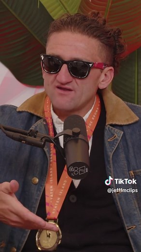 Toughts on sleeping on seperate beds #caseyneistat #jefffm #jeffwittek