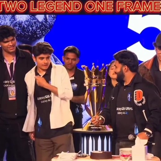 TWO LEGEND ONE FREM 🤯😱 #freefire #shortsfeed #shorts #totalgaming