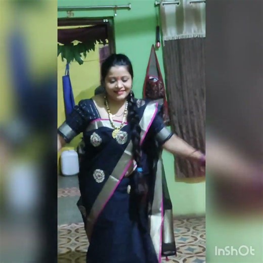 #Ramti ave madi ramti ave #dakla #gujaratigarba #get read for garba