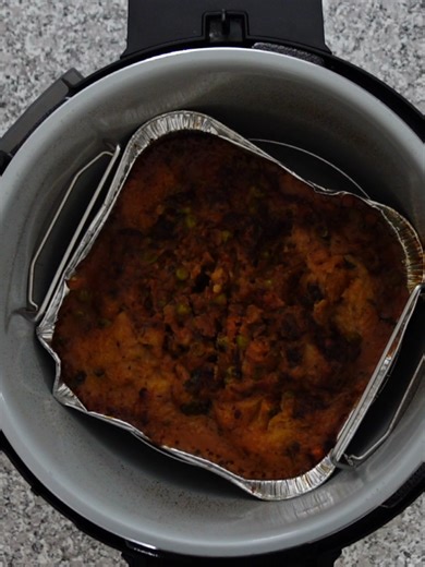 Behind The Scenes Of The Ninja Foodi Cookbook - making a hearty shepherds pie and those leftovers Go behind the scenes with us as we show you the leftovers we had from the photoshoot. This was a leftover shepherd's pie that is perfect for freezing and then reheating from frozen in the ninja foodi. Our COMPLETE MULTICOOKER COOKBOOK was made after many requests for a recipe book that would be perfect for the NINJA SPEEDI, NINJA FOODI, INSTANT POT AND AIR FRYER USERS. We even have an index with rec