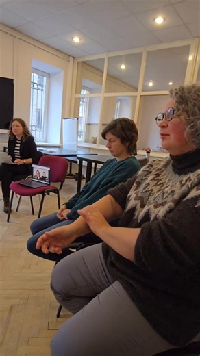 SAVANORYSTĖ – ar bandėte kada nors❓️ Mūsų šalyje yra beveik 400 tūkst. savanorių. Tai – 12,8 proc. visų piliečių. MAŽAI, palyginus su šalimis, kuriose šis procentas siekia 50 proc.❗️ Lietuvoje savanorystės indėlis į šalies ekonomiką siekia virš 1 proc. bendro vidaus produkto (BVP), kai kitose Europos šalyse – ir 5 proc.❗️ Bet mūsų nevyriausybinėms organizacijoms, skatinačioms geradarystę, rūpi ne tik skaičiai, bet ir KOKYBIŠKA SAVANORYSTĖ. Nevyriausybinių organizacijų patirties pagrindu NVO šiuo