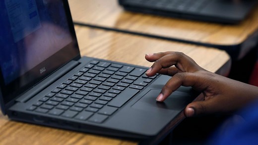 The lifespan issue of Google Chromebooks in the classroom