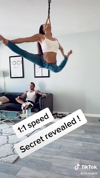 Let’s Make it viral 🙌🏼 #viral #secretrevealed #backscene #howtotiktok #howitsmade #stunt #circus #viralvideos