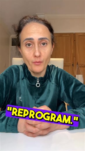 Mihaela Hegarty on Instagram: "How one psychologist proved that you can learn to stop ANXIETY in just a few minutes (the method works even with autonomic dysfunction)! 1. The technique is called “Paradoxical Intention.” The name sounds strange, but it works incredibly well. The idea is that instead of fighting anxiety, you stop trying to “push it away.” When the brain expects resistance and you suddenly change your reaction, the whole system freezes. The usual cycle disappears: anxiety → resista