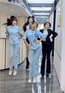 今天四个人来跳舞