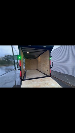 Check out some of the new features for 2026 on Cynergy’s 7’ wide trailers!! 9’ side door Safety flashers Recessed floor ETrac | Tennessee Trailer Company LLC