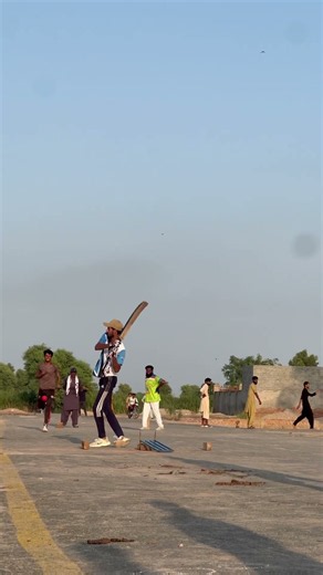 clean bold🏏 #cricket #cleanbold #wicket #cricketlover #cricketaddict #ytshorts #tapeballcricket