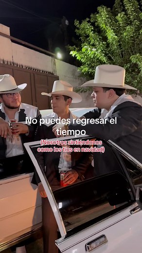 Con corridos de los buenos y un buen outfit 🍻🤠 #gruposupremo #corridos #tucaneando #corridoschingones #norteño #vaqueros #norteñasviejitas #tiosennavidad #sombrero