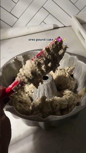 Oreo Pound Cake Recipe (Cookies and Cream Bundt)