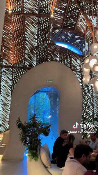 Discover Valencia's Best Hotspot Restaurants